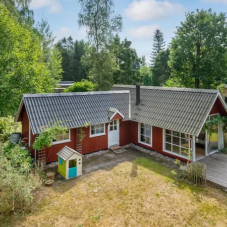 Casa de Férias 2 Bedroom Beautiful In Strøby Ladeplads