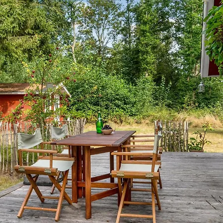 Vakantiehuis 2 Bedroom Beautiful In Strøby Ladeplads